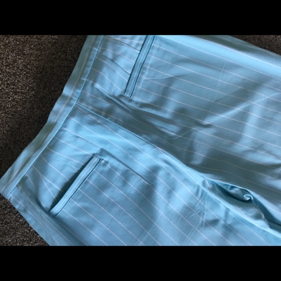 Izod Golf Stretch Striped Cropped Capri Pants 6 - Picture 5 of 7